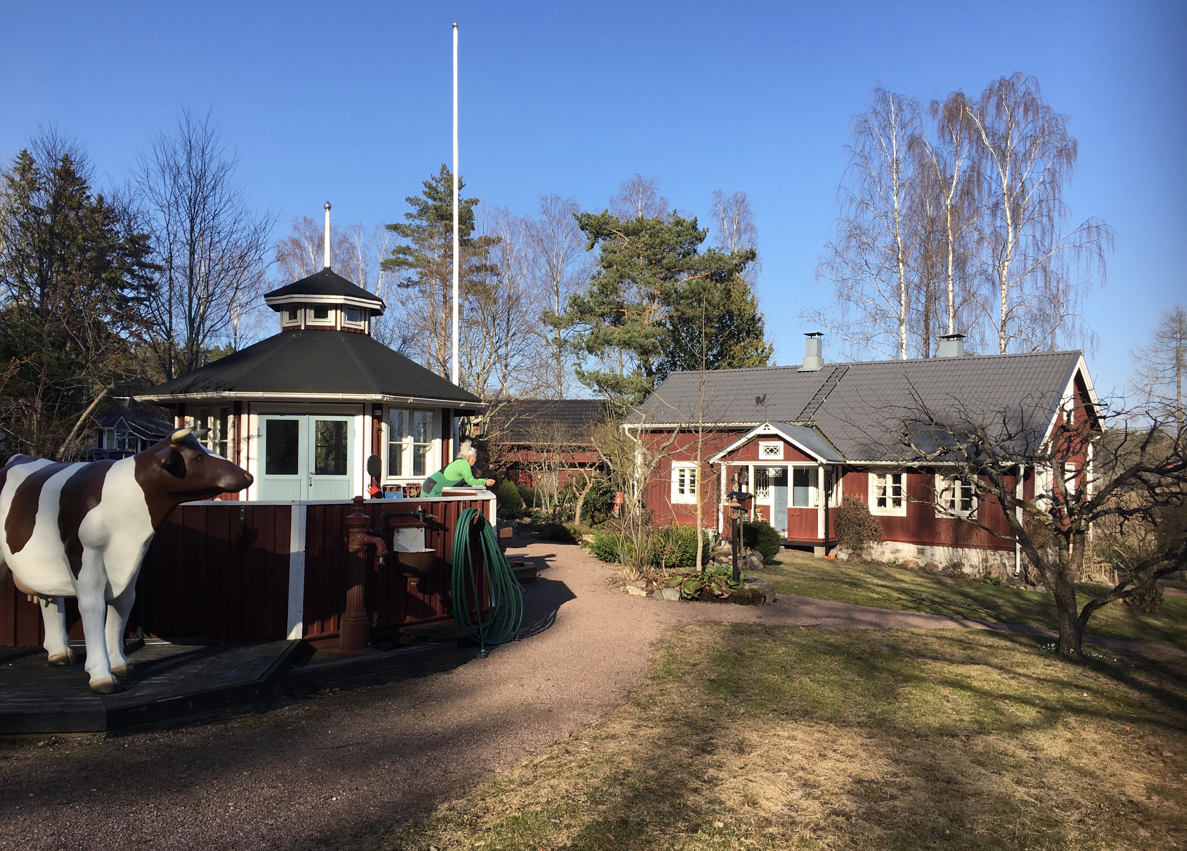 Tunnelmallinen pihapiiri Granvikissa